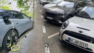 Togg T10F üzerinden dikkat çekti: "Kaldırıma entegre elektrikli araç şarj çözümü"