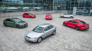 Audi, kompakt sınıfın dikkat çeken üyesi A3'ün 30. yaşını kutluyor