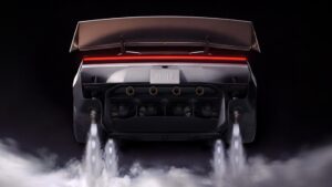 "Uçuk" yeni nesil Tesla Roadster görücüye çıkarıldı
