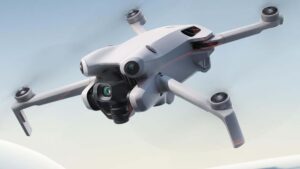 Türkiye'deki İHA pilot lisansına sahip kişi sayısı ve uçuşa hazır İHA sayısı açıklandı