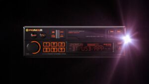 Pioneer, modern teknolojilerle donatılmış retro bir hoparlör ve teyp ünitesi tanıttı